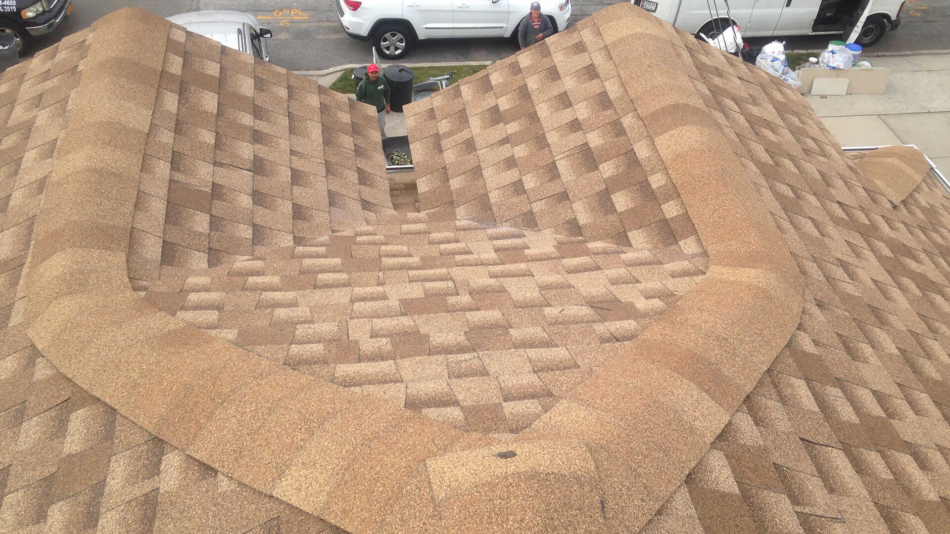Texture of tan asphalt shingles